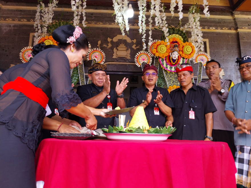 PERAYAAN HARI JADI DESA ANGKAH KE-21: Membangun Desa dengan Rasa Kebersamaan